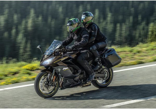 KAWASAKI NINJA 1100SX - ČERNOZLATÁ 2026 - SPORT TOURER - MOTORKY