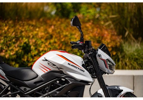 QJMOTOR TRX 12 BÍLÁ - TRX 12 - MOTORKY