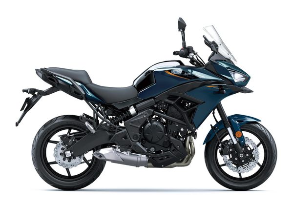 KAWASAKI VERSYS 650 - MODRÁ 2026 - ADVENTURE TOURER - MOTORKY