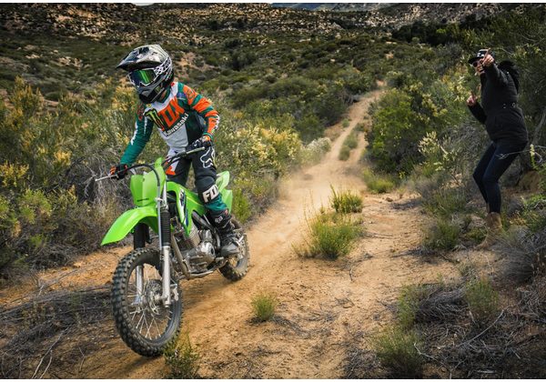 KLX140R - ZELENÁ 2026 - MOTOCROSS & ENDURO - MOTORKY