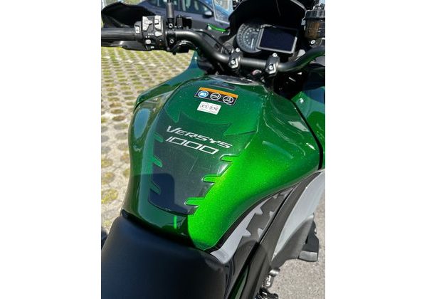 KAWASAKI VERSYS 1000 SE - BAZAR - REZERVOVÁNO - KAWASAKI - MOTOBAZAR