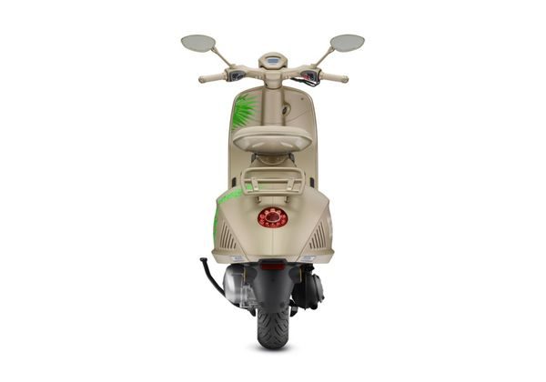 VESPA 946 125 ABS DRAGON E5 - BÉŽOVÁ 2024 - 946 - SKÚTRY