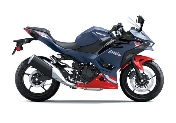 KAWASAKI NINJA 500 SE - ČERVENÁ 2026 - SUPERSPORT & SPORT - MOTORKY