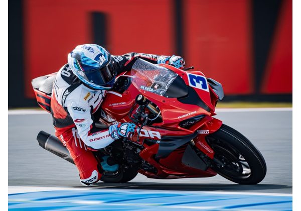 QJMOTOR SRK 800 RR - ČERVENÁ 2026 - SUPERSPORT - MOTORKY