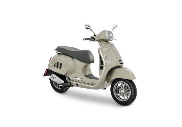 VESPA GTS 300 HPE RST ABS E5 2024 - BÉŽOVÁ