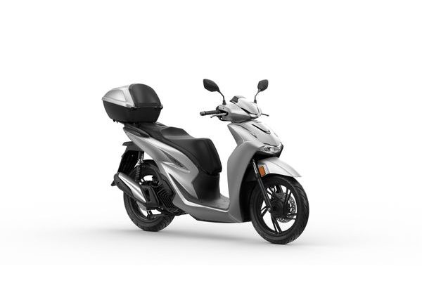 HONDA SH150 - STŘÍBRNÁ 2026 - SH150 - SKÚTRY