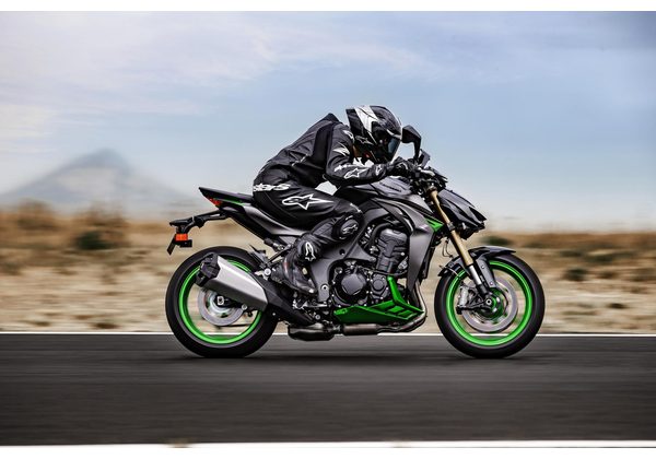 KAWASAKI Z1100 SE - ŠEDÁ 2027 - SUPERNAKED - MOTORKY