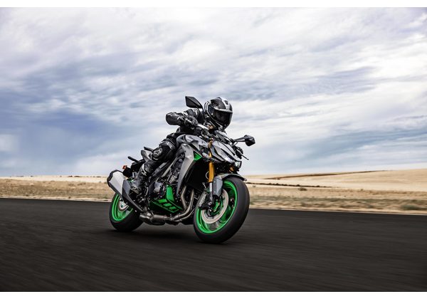 KAWASAKI Z1100 SE - ŠEDÁ 2027 - SUPERNAKED - MOTORKY