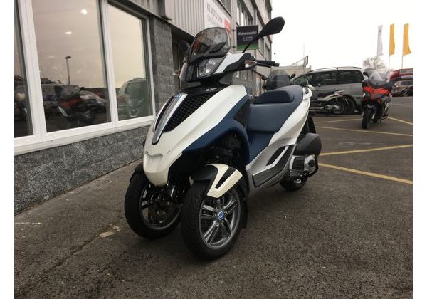 PIAGGIO MP3 300 YOURBAN