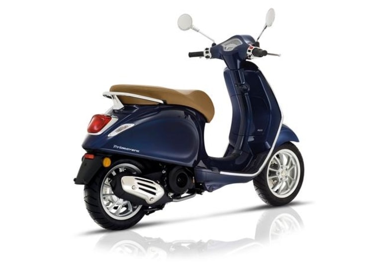 Vespa Primavera 125 i-get ABS blu energia - Vespa - Primavera - 115 900 Kč  - K2Moto.cz - Splňte si svůj motocyklový sen