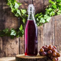 láhev 1,0l KULATÁ.,patent.uzávěr,sklo