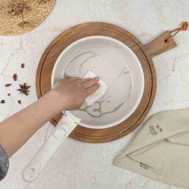 BERLINGERHAUS Sada nádobí s titanovým povrchem 13 ks Sahara Nordic Collection BH-8420