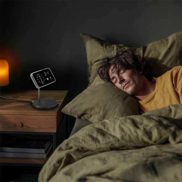 Hama bezdrátová nabíječka s držákem, Qi2 15 W