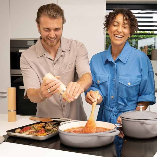 KELA Hluboká pánev litinová CALIDO 28 cm 3,8 l šedá KL-12614