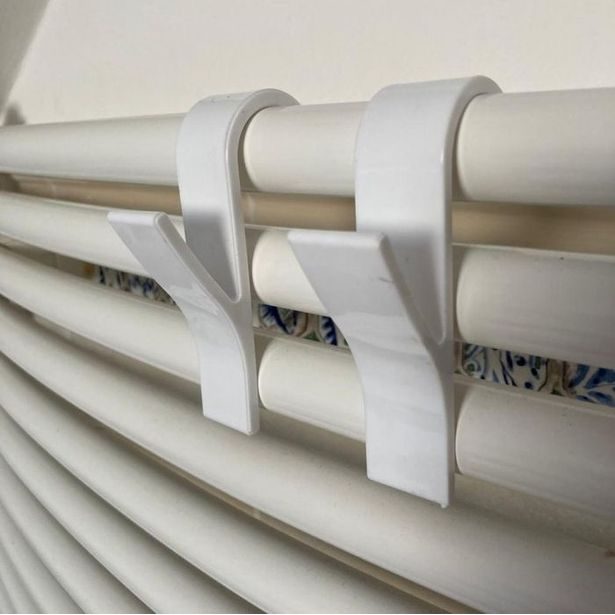 háček- 6ks koupel., na topný žebřík, bílý, plast