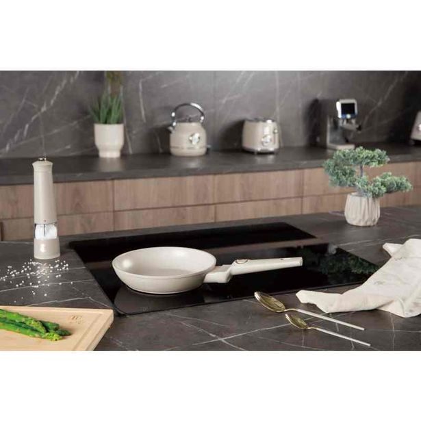 BERLINGERHAUS Pánev s titanovým povrchem 20 cm Sahara Collection BH-8052