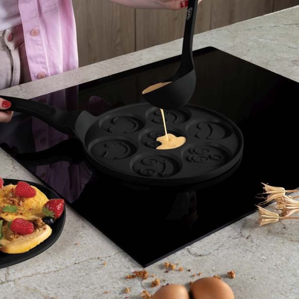 BERLINGERHAUS Lívanečník s titanovým povrchem Smajlíci 26 cm Matte Black Collection BH-7791