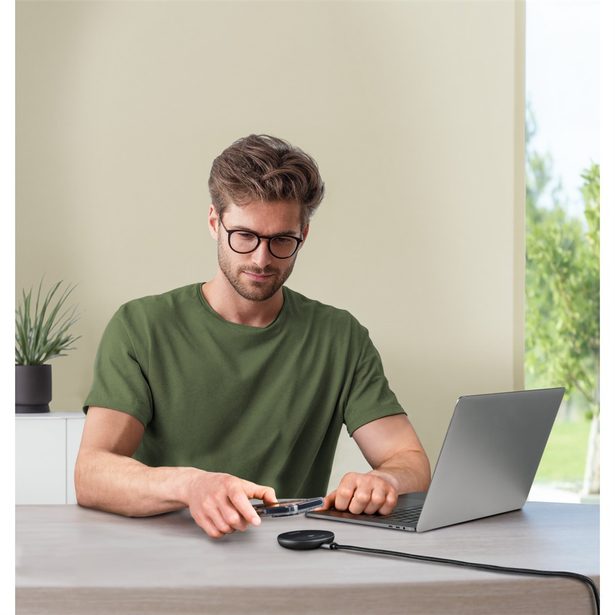 Hama bezdrátová nabíječka Qi2 15 W, magnetická, samostatný kabel 1 m