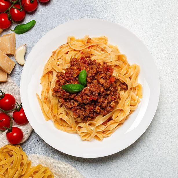 Talíř opál. sklo hl. Friends´ Time kul. pr. 26 cm