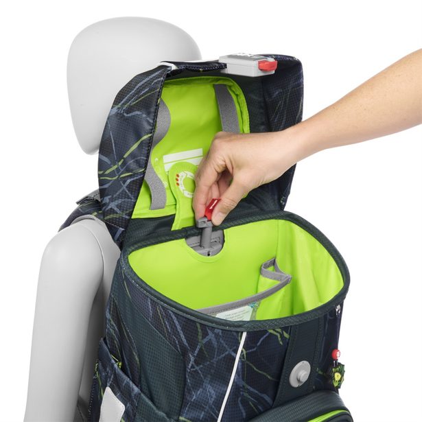 Školní aktovka Step by Step FIT, Danger Cat Chiko - 5 dílný set, AGR certifikát