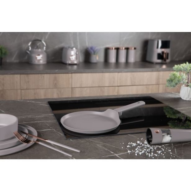 BERLINGERHAUS Pánev na palačinky s titanovým povrchem 25 cm Taupe Collection BH-8085