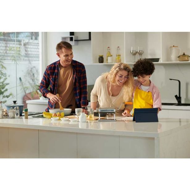 EXCELLENT HOUSEWARE Strojek na těstoviny nerez EXCELLENT KO-170295390