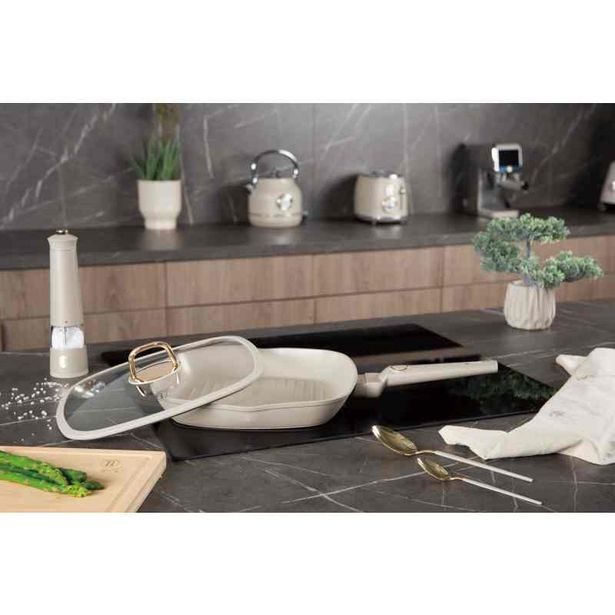 BERLINGERHAUS Pánev grilovací s titanovým povrchem a poklicí 28 cm Sahara Collection BH-8067