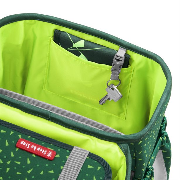 Školní aktovka Step by Step BASIS, Green Graphics - 4 dílný set, AGR certifikát