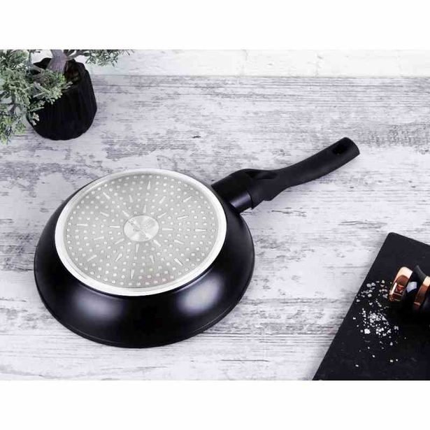 BERLINGERHAUS Pánev s mramorovým povrchem 20 cm Black Rose Collection BH-1633