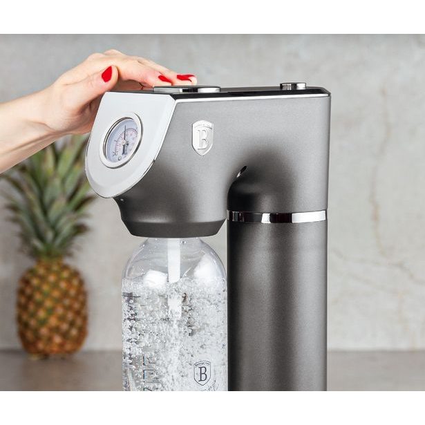 BERLINGERHAUS Výrobník sody SODABAR + 2 lahve Antracit Collection BH-8557