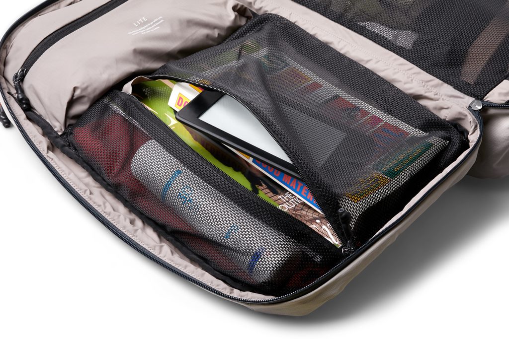 バッグ Bellroy Lite Travel Pack 30L Ash Lite Travel Pack | 容量30L/38Lの機内持ち込み可能なリュック