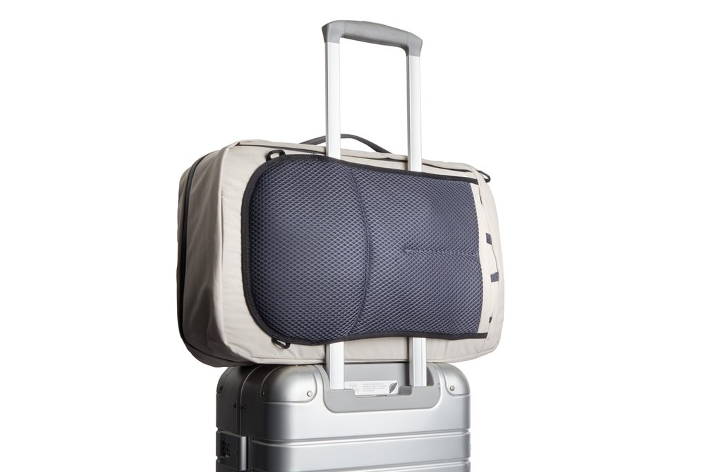 バッグ Bellroy Lite Travel Pack 30L Ash Lite Travel Pack | 容量30L/38Lの機内持ち込み可能なリュック