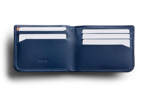 Bellroy Hide & Seek RFID