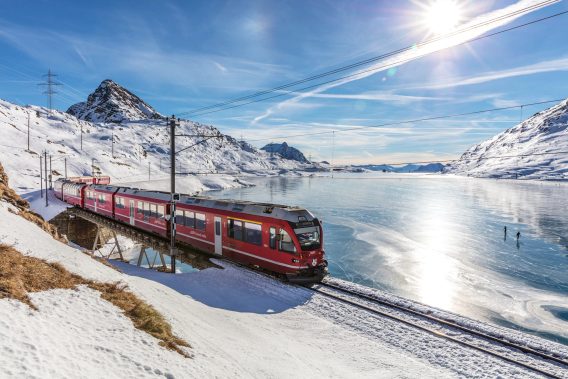 Epic Train Journeys: Przewodnik po legendarnych trasach kolejowych