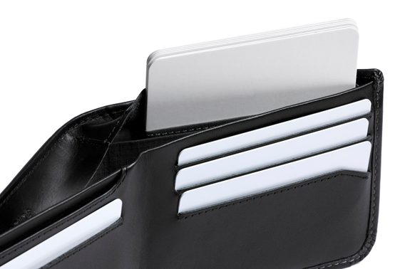 Bellroy Hide & Seek RFID