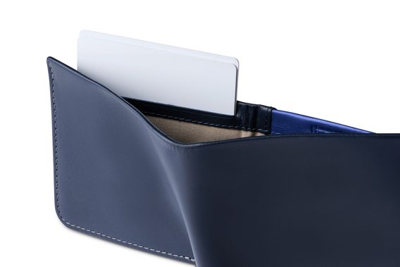 Bellroy Hide & Seek RFID