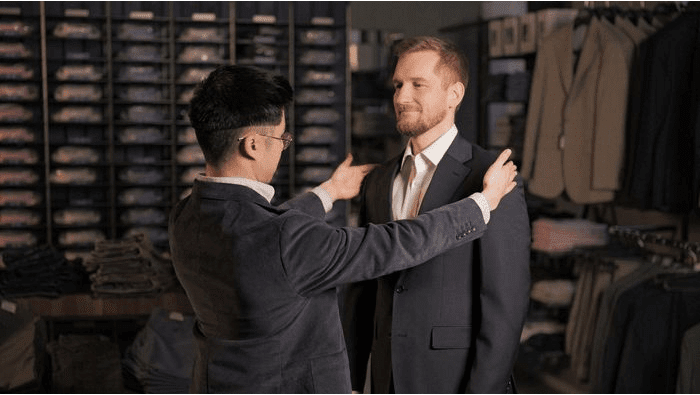 Jak dobrać rozmiar marynarki i jak się prawidłowo zmierzyć