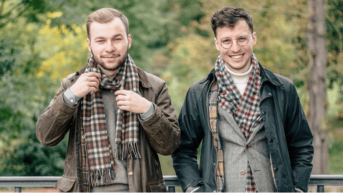 7 propozycji, do czego jesienią nosić szalik