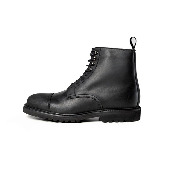 Berwick Ration — Waxed Black