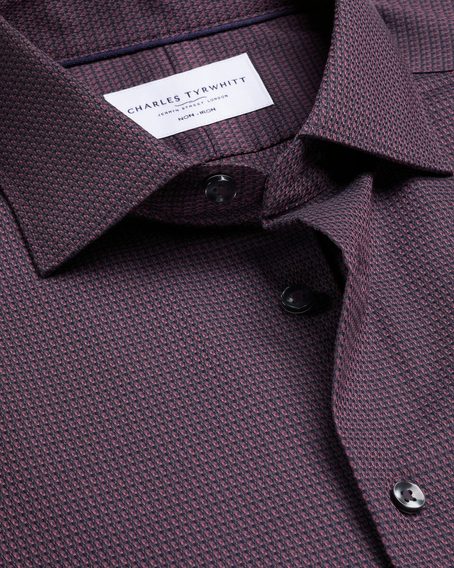 Charles Tyrwhitt Non-Iron Stretch Texture Shirt – Burgundy Red