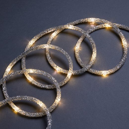 000000001000446848-1