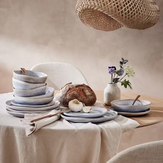 HILDA TANIER NA CESTOVINY 20 CM – SV. MODRÝ