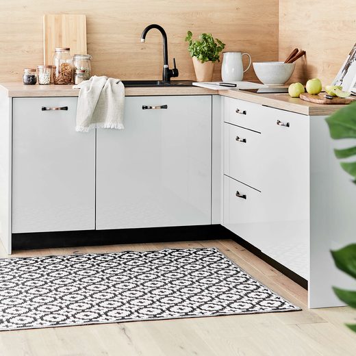 000000001000338241-7