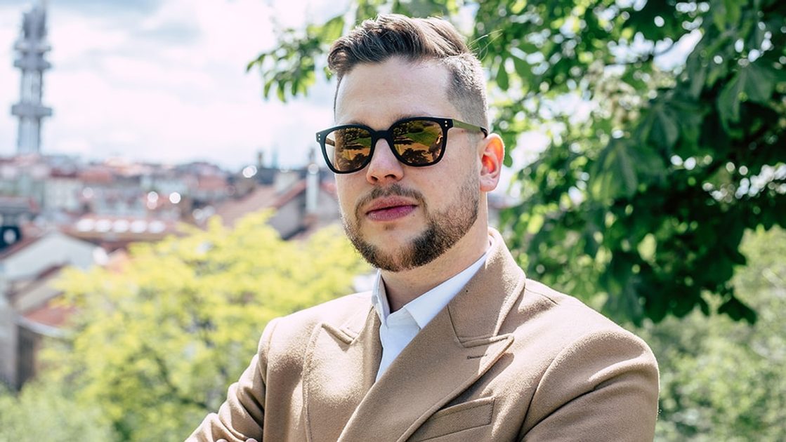 matching sunglasses to face shape