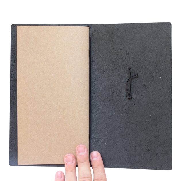  トラベラーズカンパニー Traveler's Notebook, Regular Size, Brown 13715006  : Hardcover Executive Notebooks : Office Products