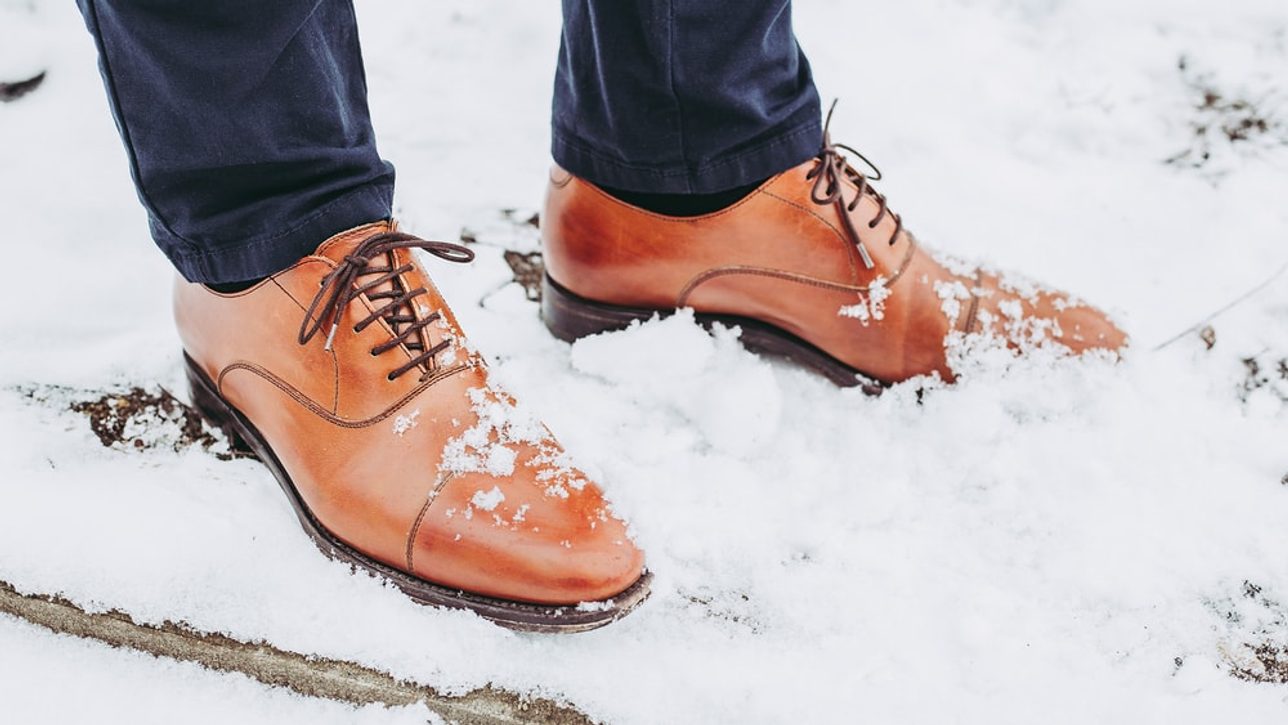 can you wear leather shoes in the snow