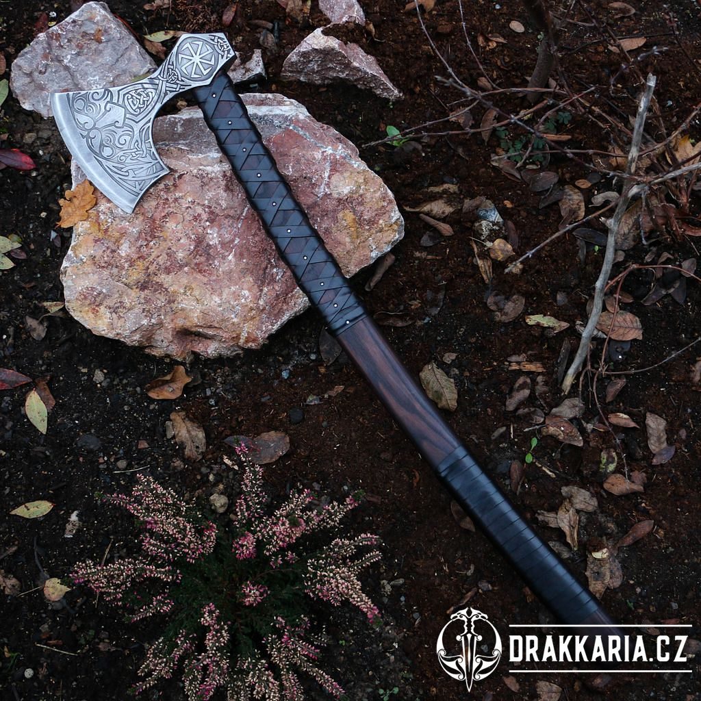 CHLADNÉ ZBRANÉ | meče, sekery, nože, dýky, luky, palcáty - drakkaria.cz
