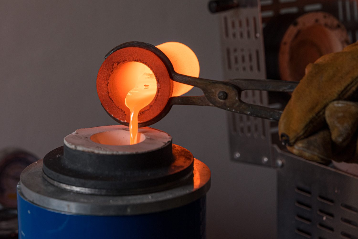 Odlévání bronzu a mosazi