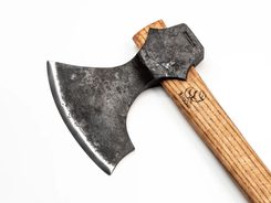 ŠTÍPACÍ SEKERA AX5 - ŘEZBÁŘSKÁ DLÁTA - TÁBOŘENÍ A ŘEMESLA