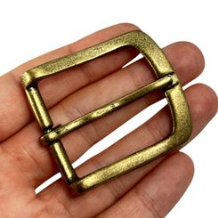 MODERNÍ PŘEZKA NA OPASEK, STAROSTŘÍBRO - SPONY A KOVÁNÍ - SEDLÁŘSTVÍ